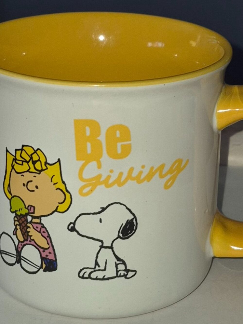 Gibson Homewares Peanuts 21-ounce Ceramic Mug Snoopy & Sally "Be Giving" NEW!!